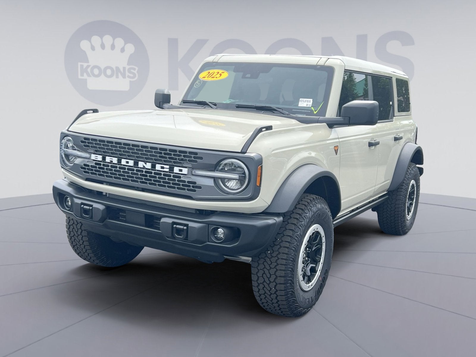 2025 Ford Bronco Badlands 4x4's photo