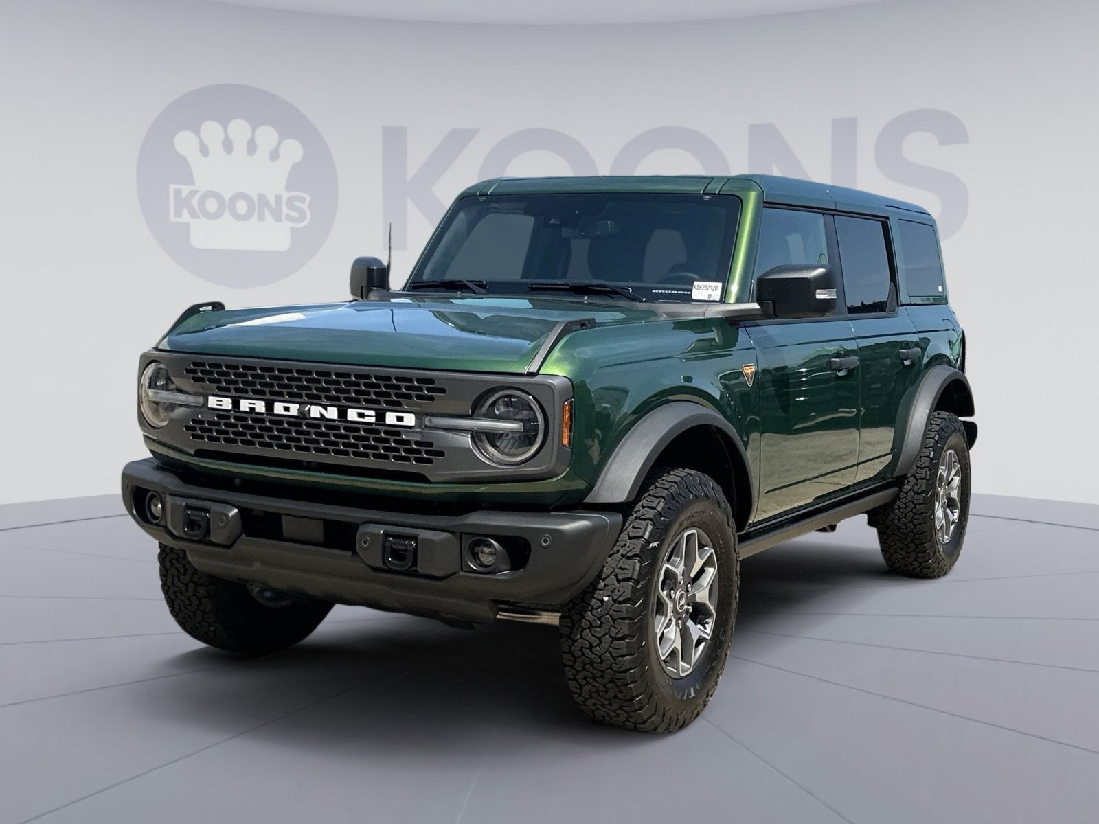 2025 Ford Bronco Badlands 4x4's photo