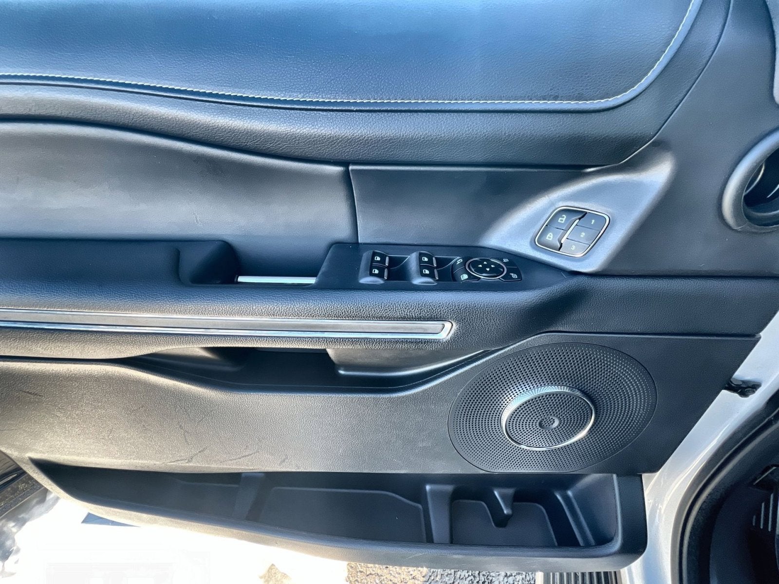 2023 Ford Expedition XLT