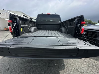 2024 Ford F-150 Lightning Flash