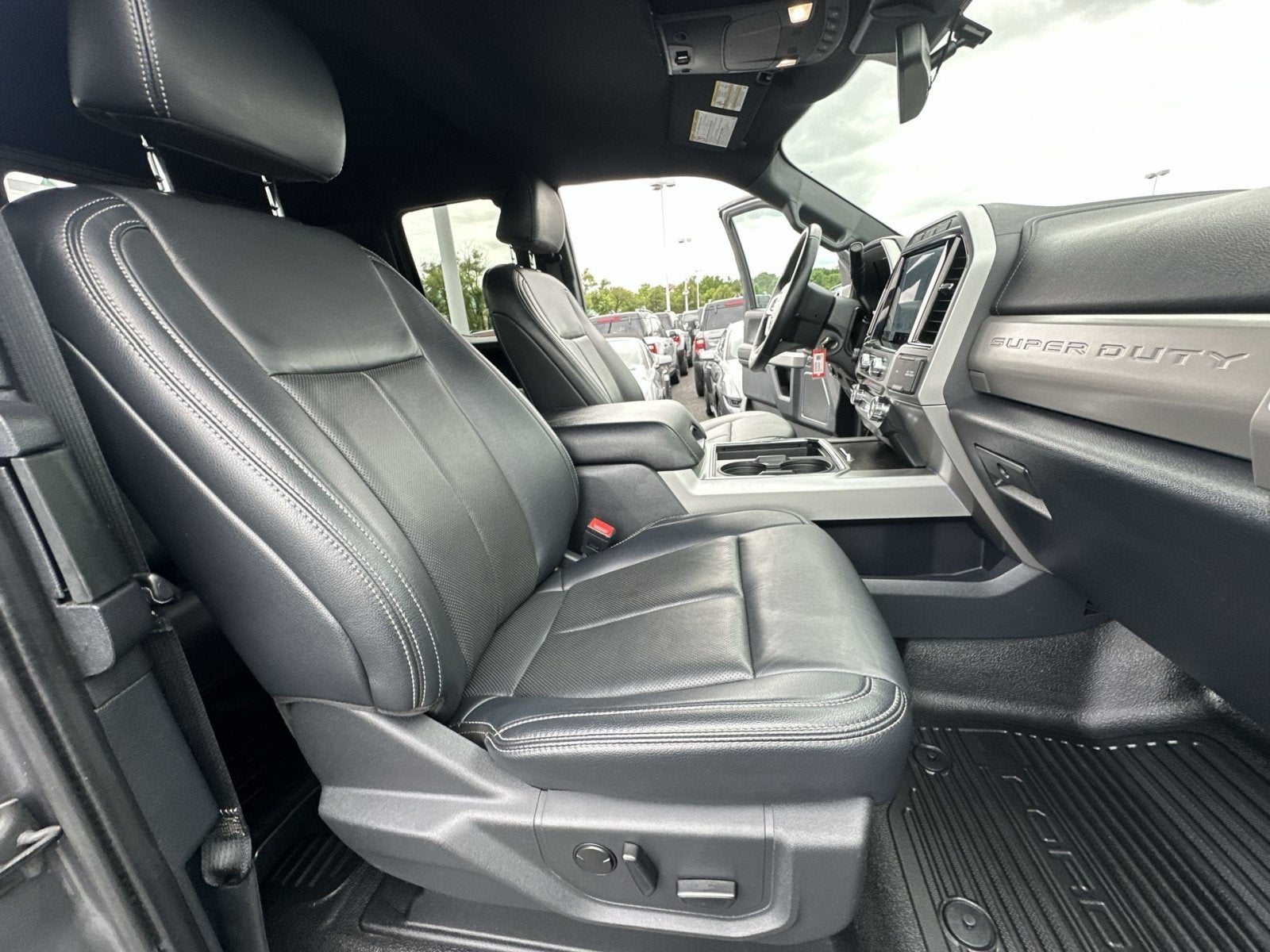 2022 Ford F-250SD Lariat