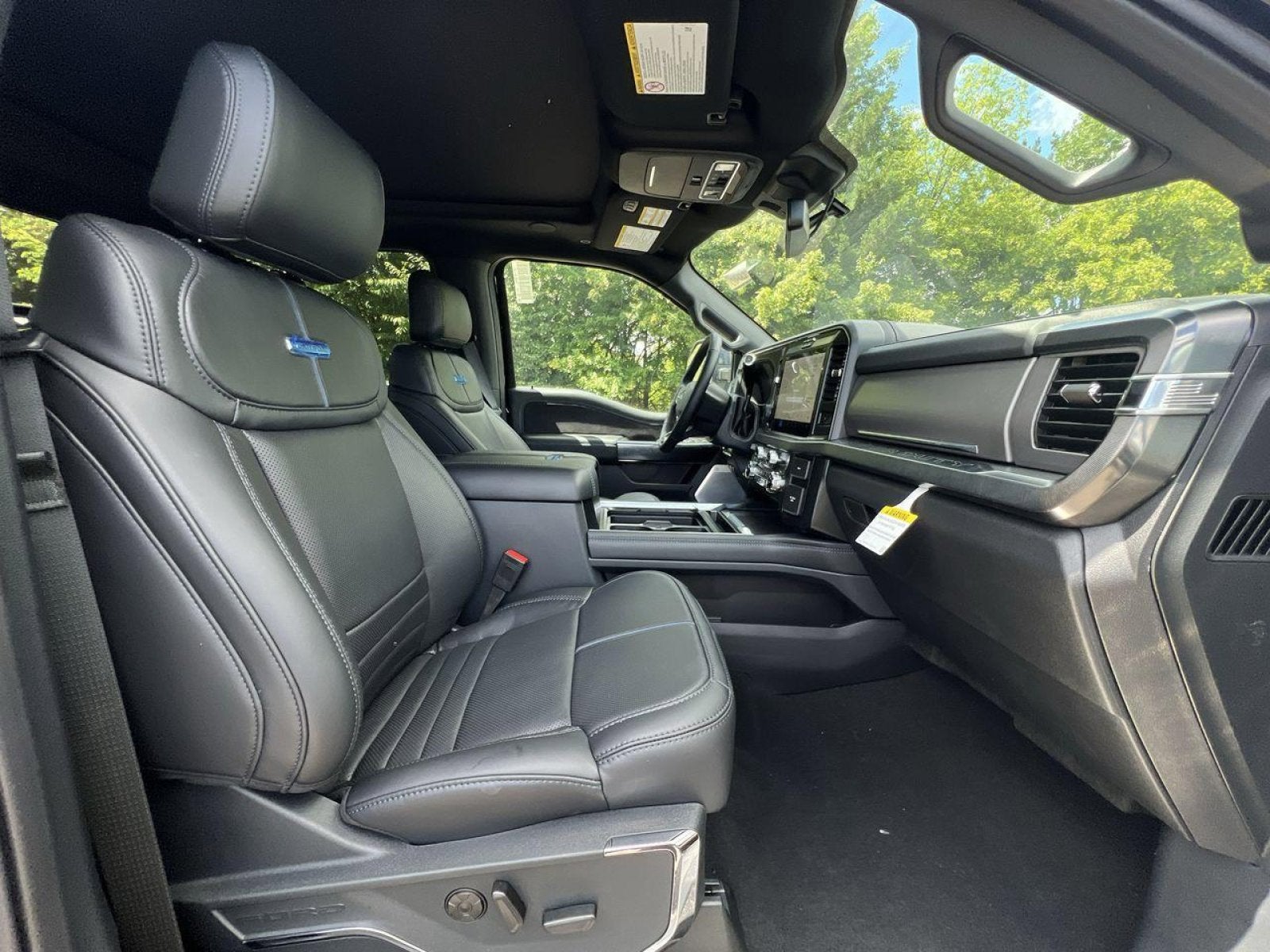 2025 Ford F-350SD Platinum