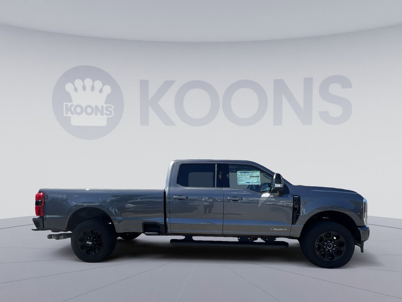 2026 Ford F-350SD Lariat