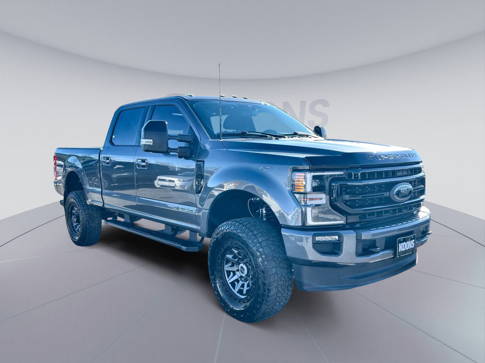 2022 Ford F-350SD Lariat