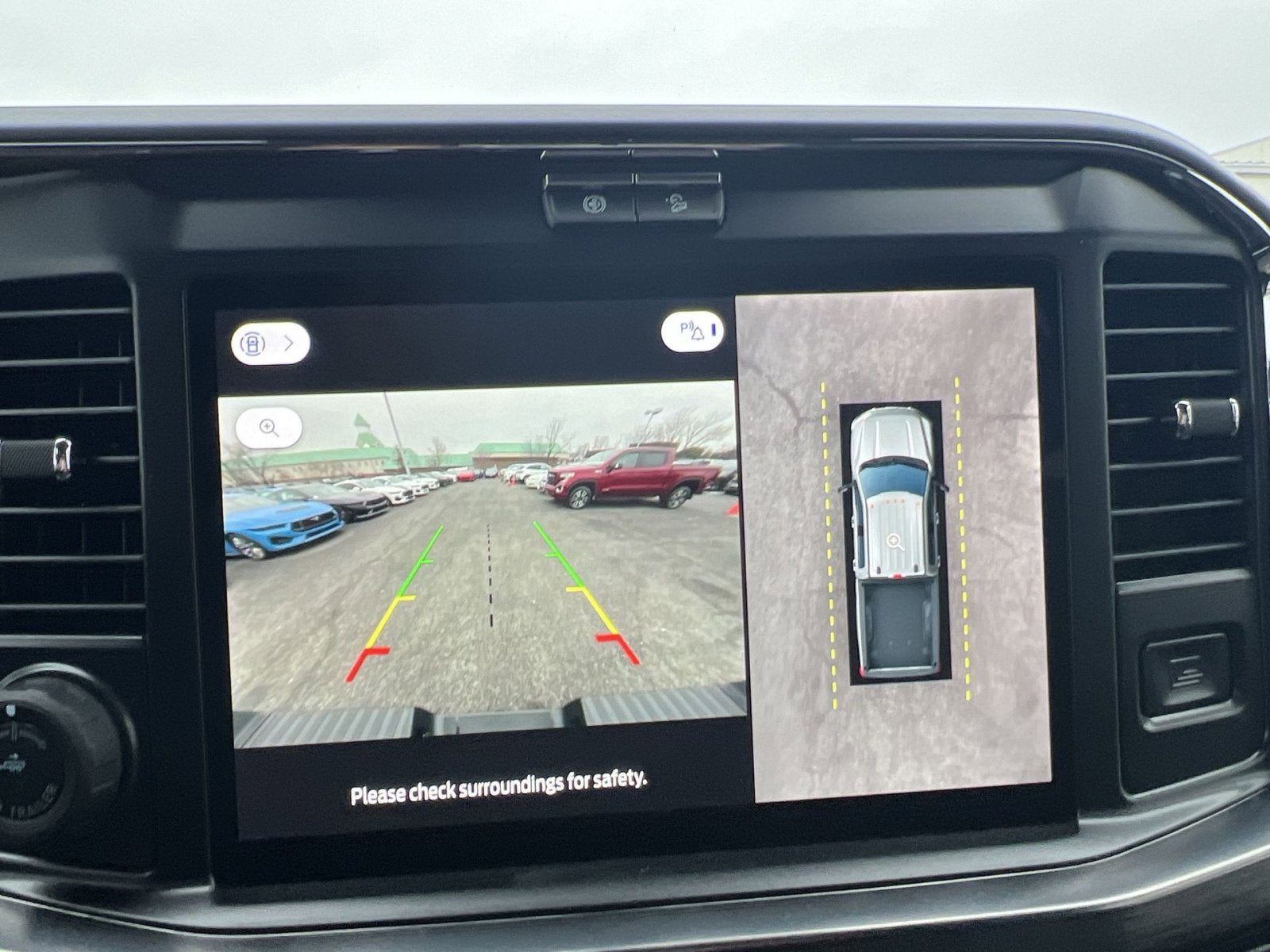 2025 Ford F-350SD Lariat