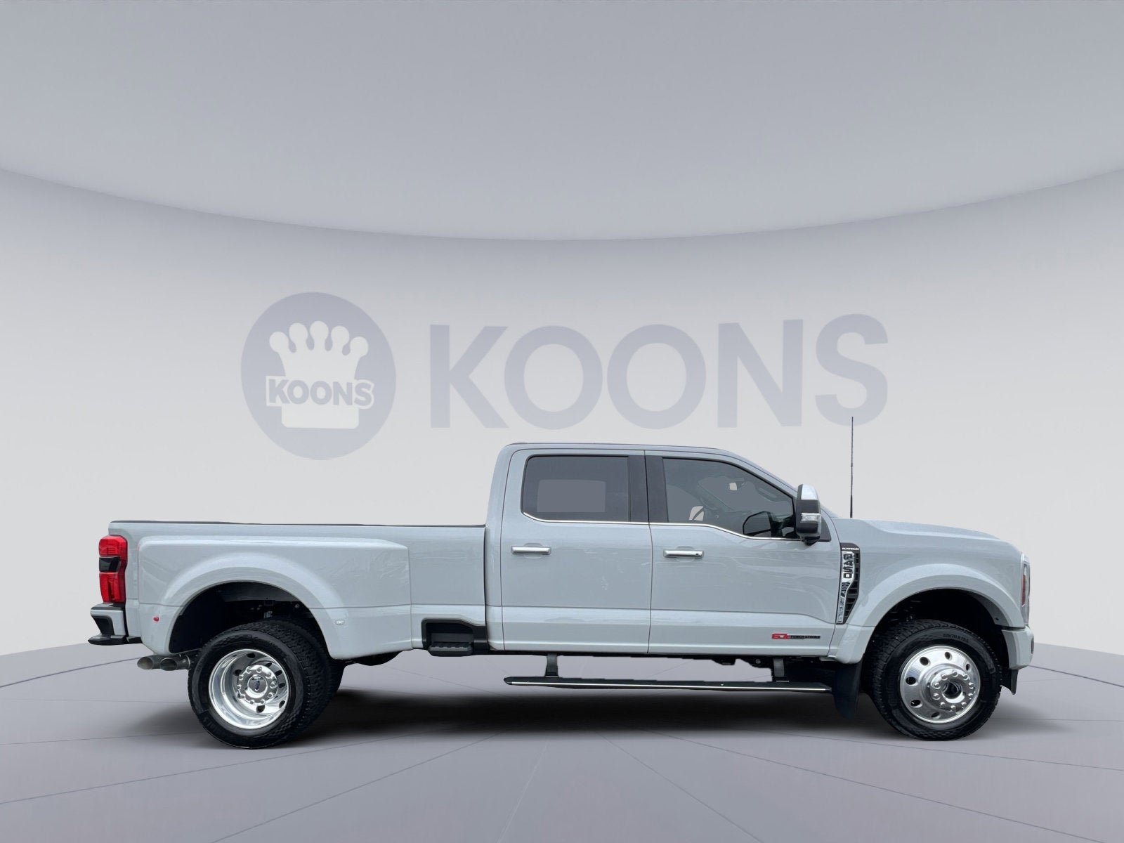 2026 Ford F-450SD Platinum