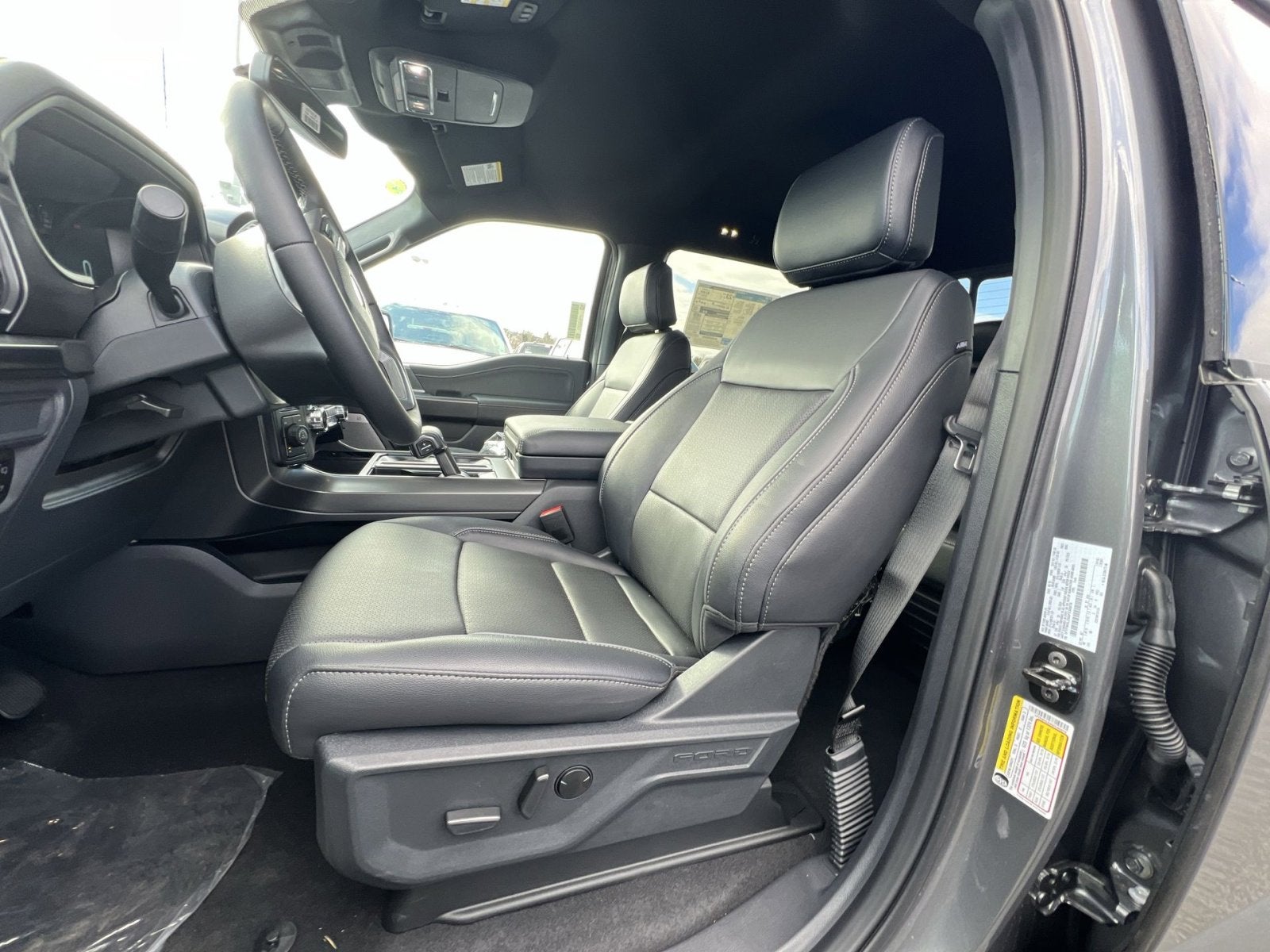 2025 Ford F-150 Lariat Hybrid