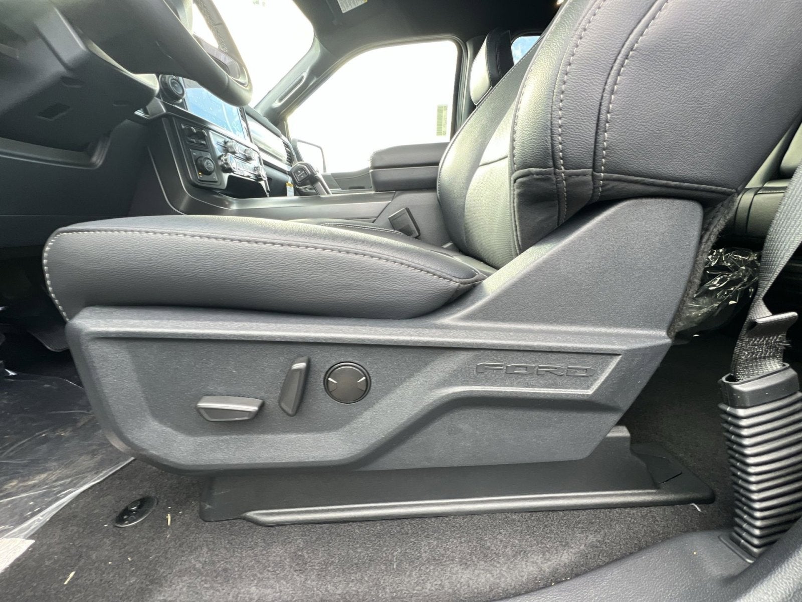 2025 Ford F-150 Lariat Hybrid