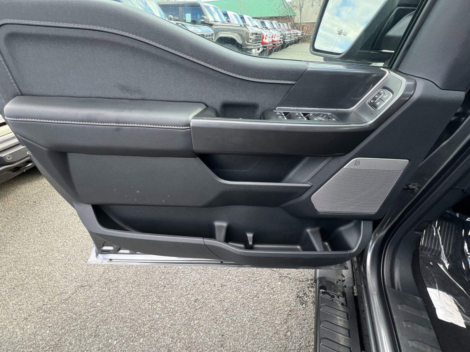 2025 Ford F-150 Lariat Hybrid