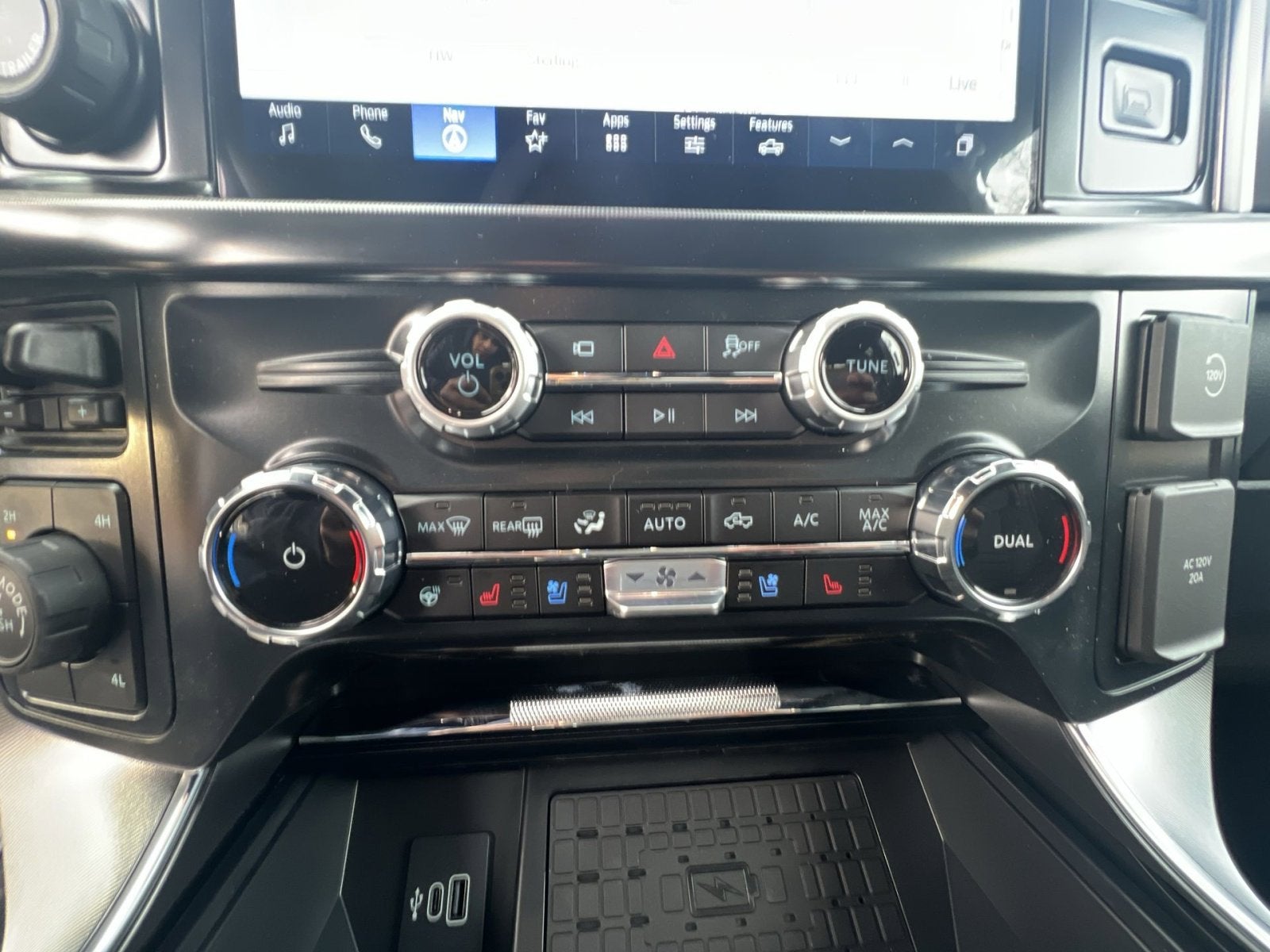 2025 Ford F-150 Platinum Hybrid