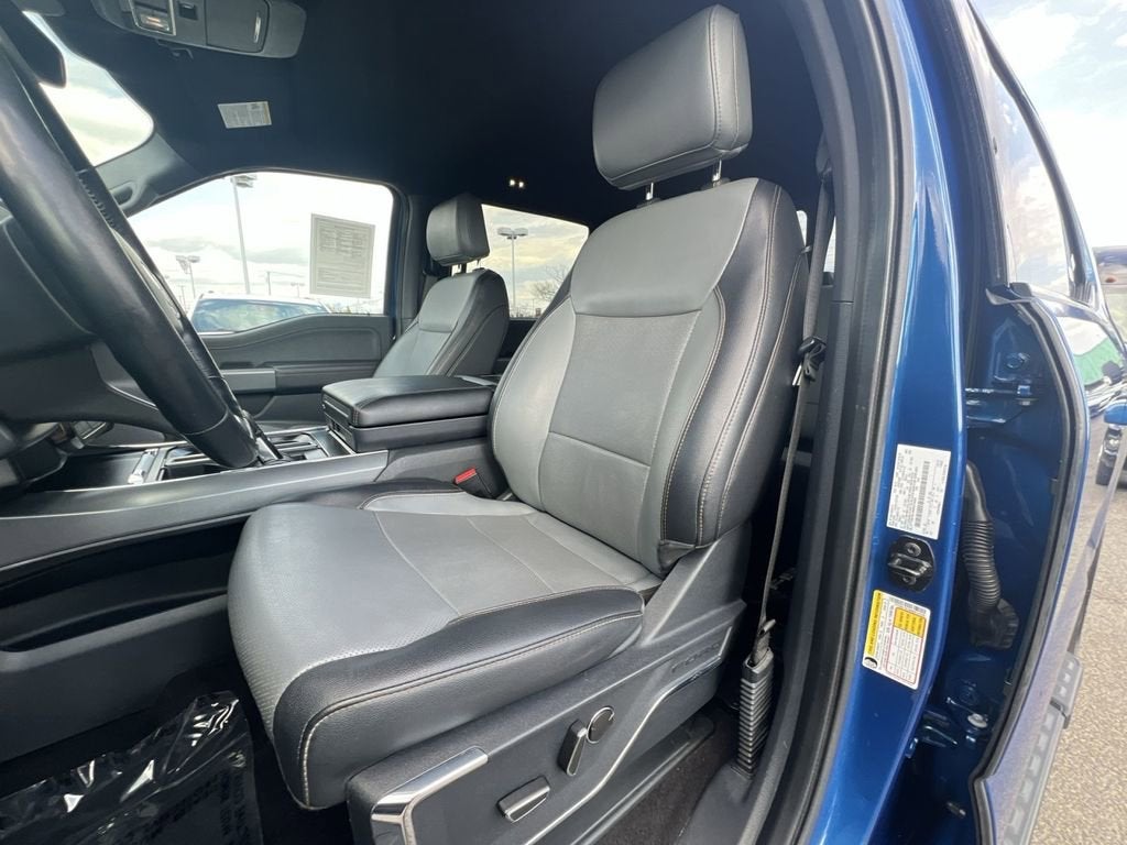 2022 Ford F-150 Lightning Lariat