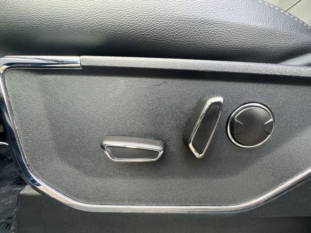 2022 Ford F-150 Lightning Lariat