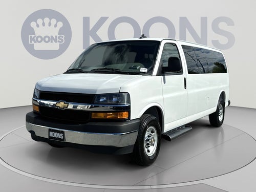 2025 Chevrolet Express 3500 LT