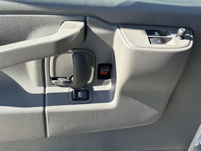 2025 Chevrolet Express 3500 LT