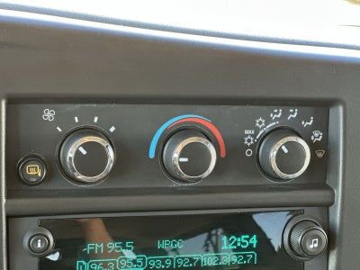 2025 Chevrolet Express 3500 LT