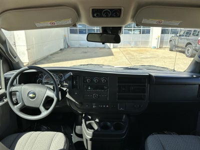 2025 Chevrolet Express 3500 LT