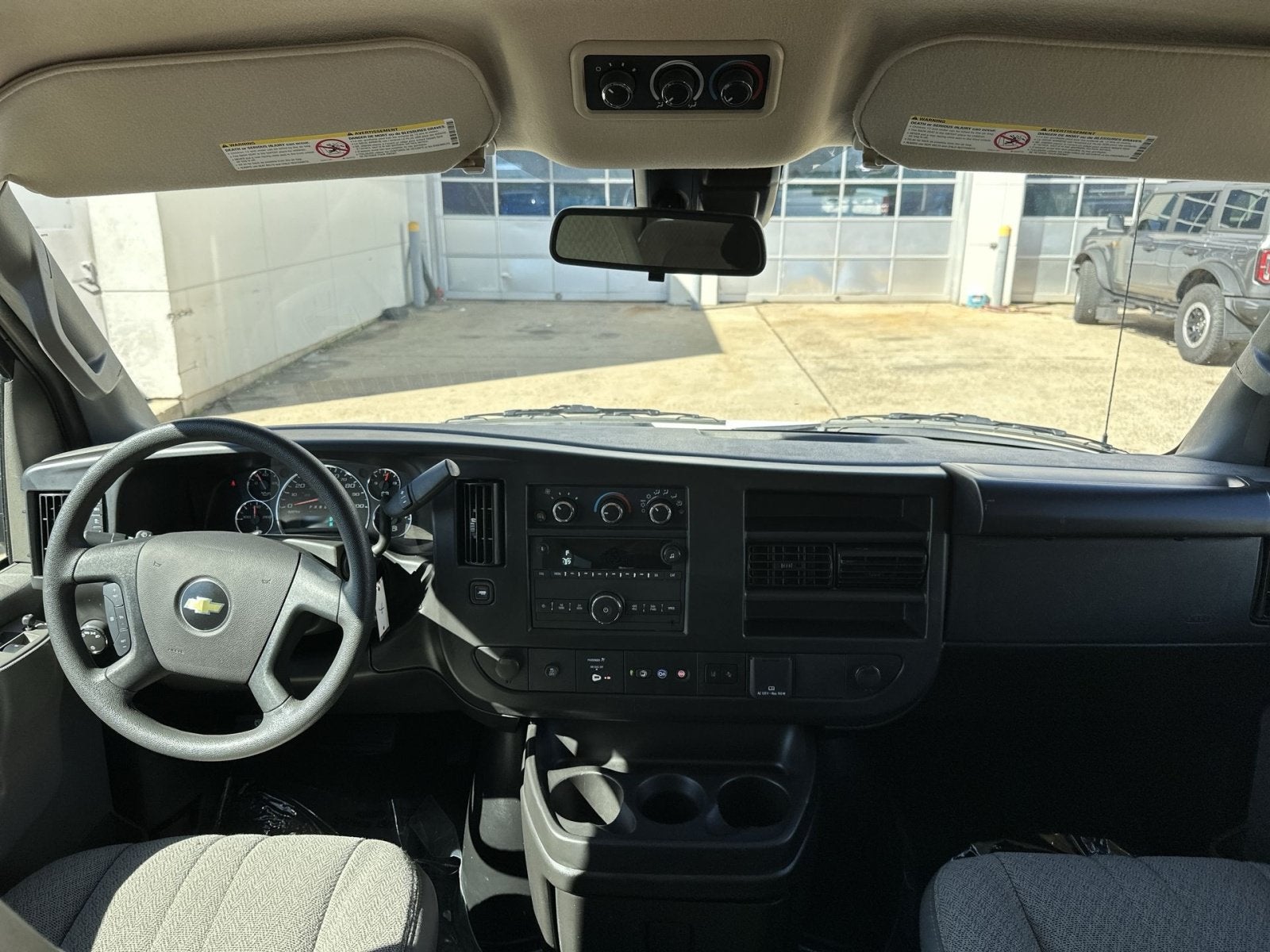 2025 Chevrolet Express 3500 LT