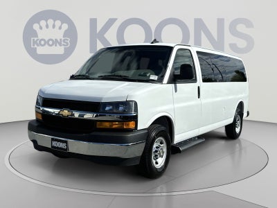 2025 Chevrolet Express 3500 LT