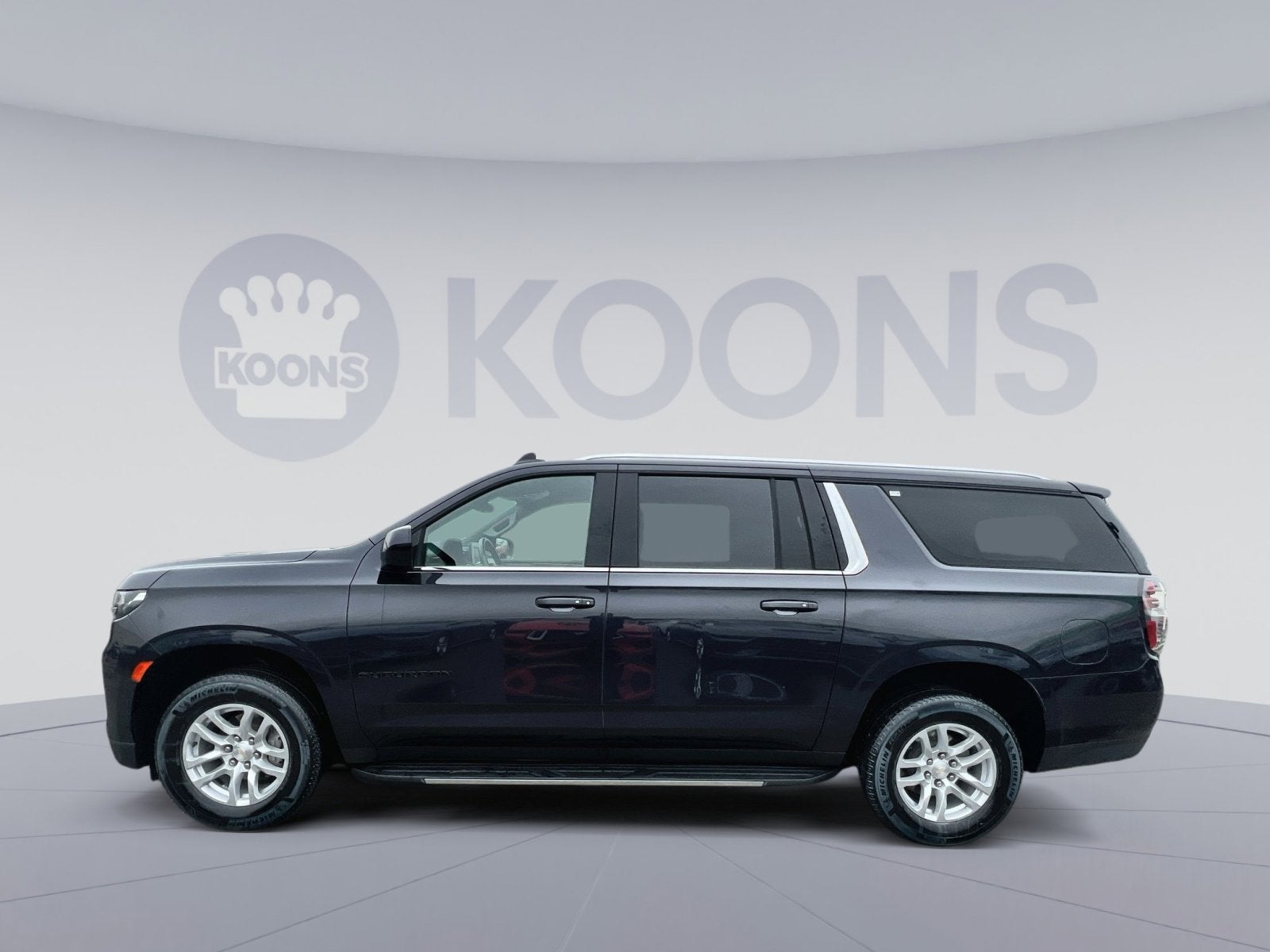 2023 Chevrolet Suburban LS