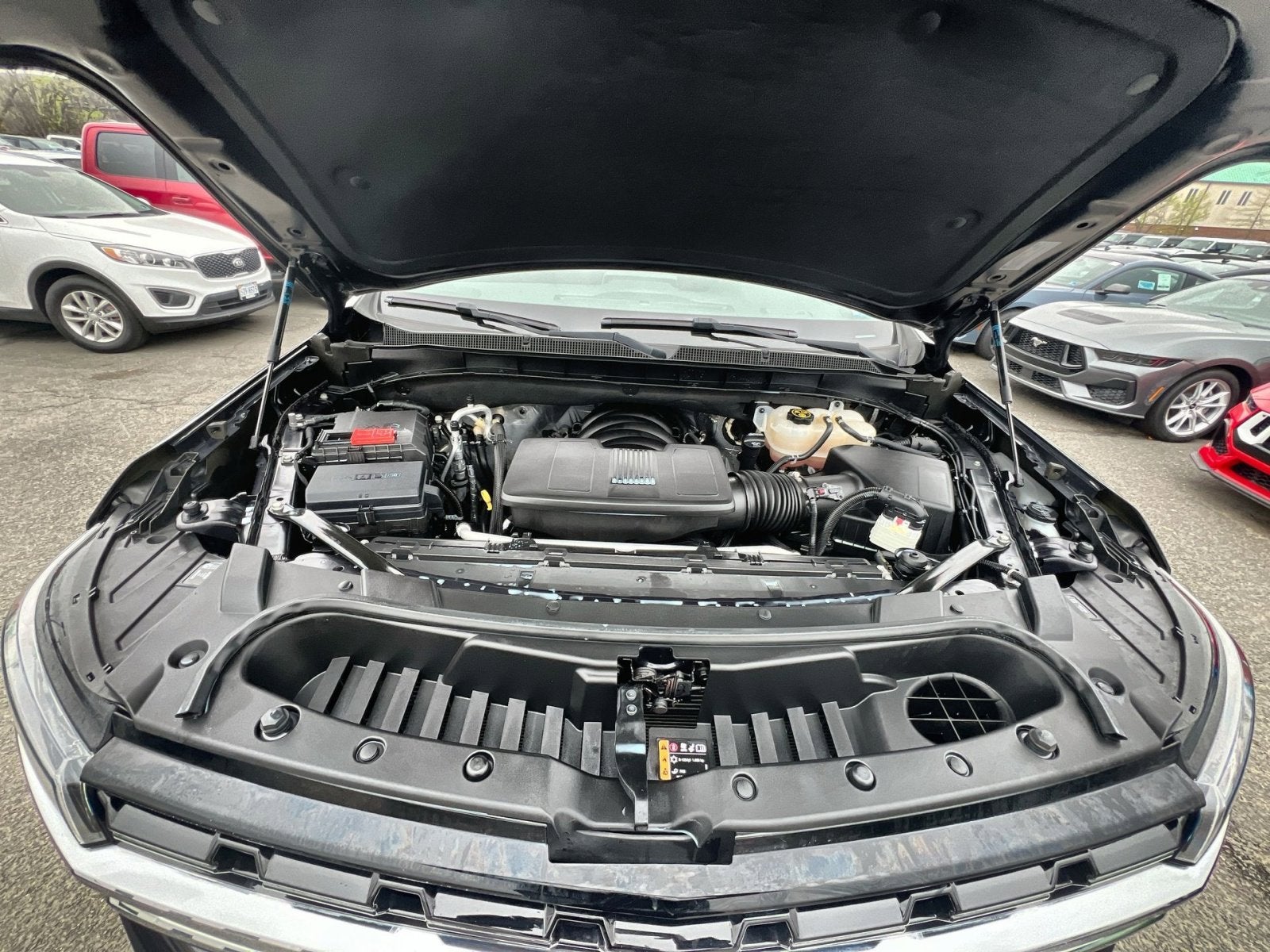 2023 Chevrolet Suburban LS