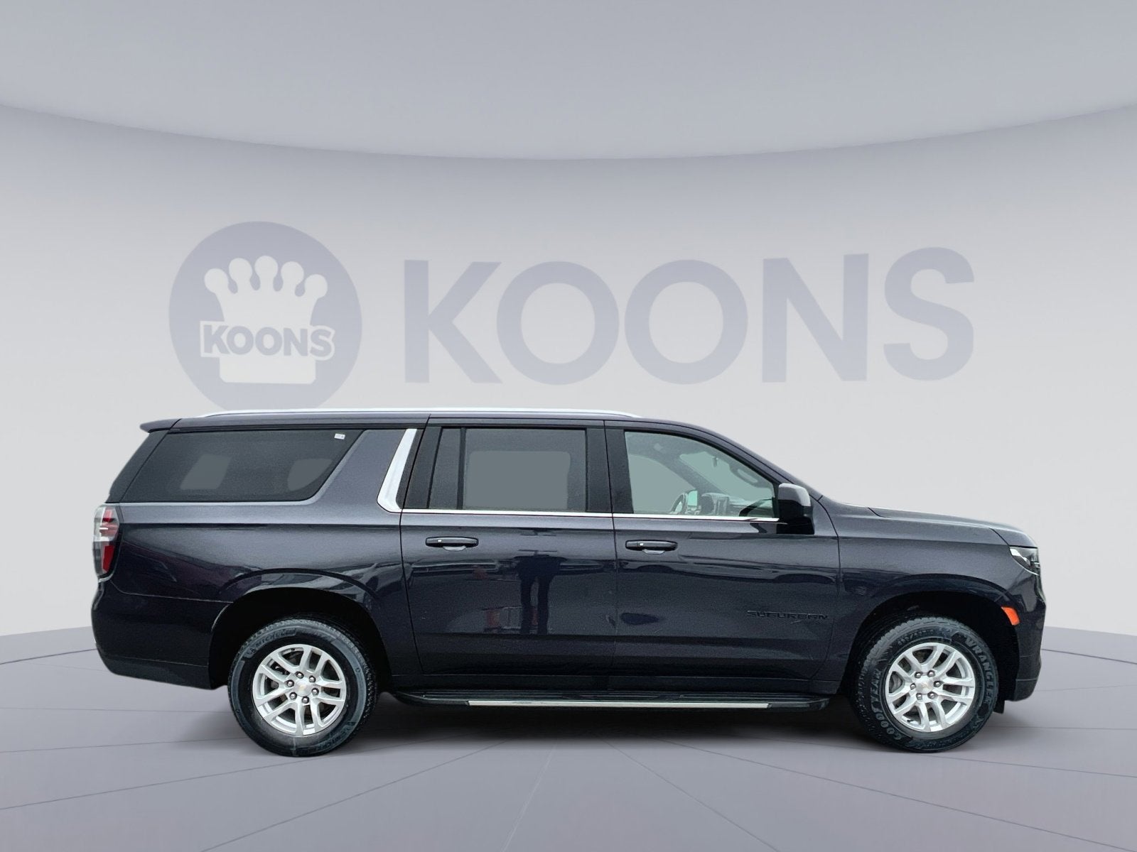 2023 Chevrolet Suburban LS
