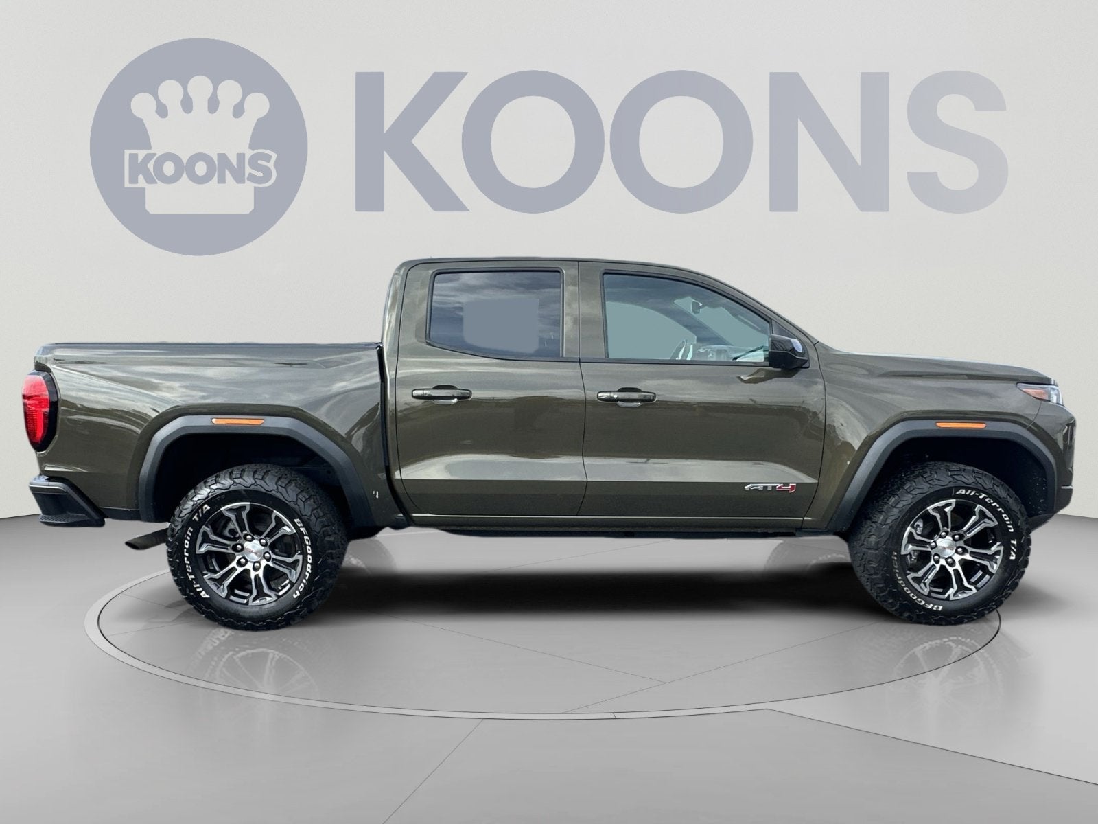 2023 GMC Canyon AT4