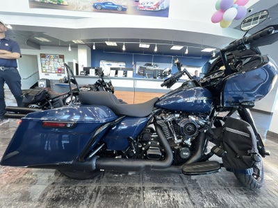 2019 Harley-Davidson Road Glide Base