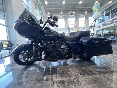 2019 Harley-Davidson Road Glide Base