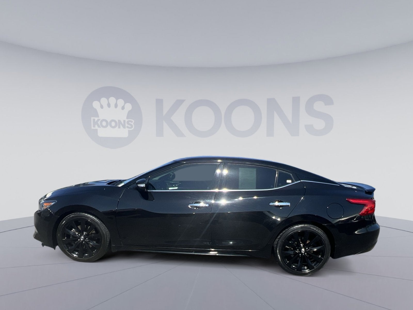 2017 Nissan Maxima SR