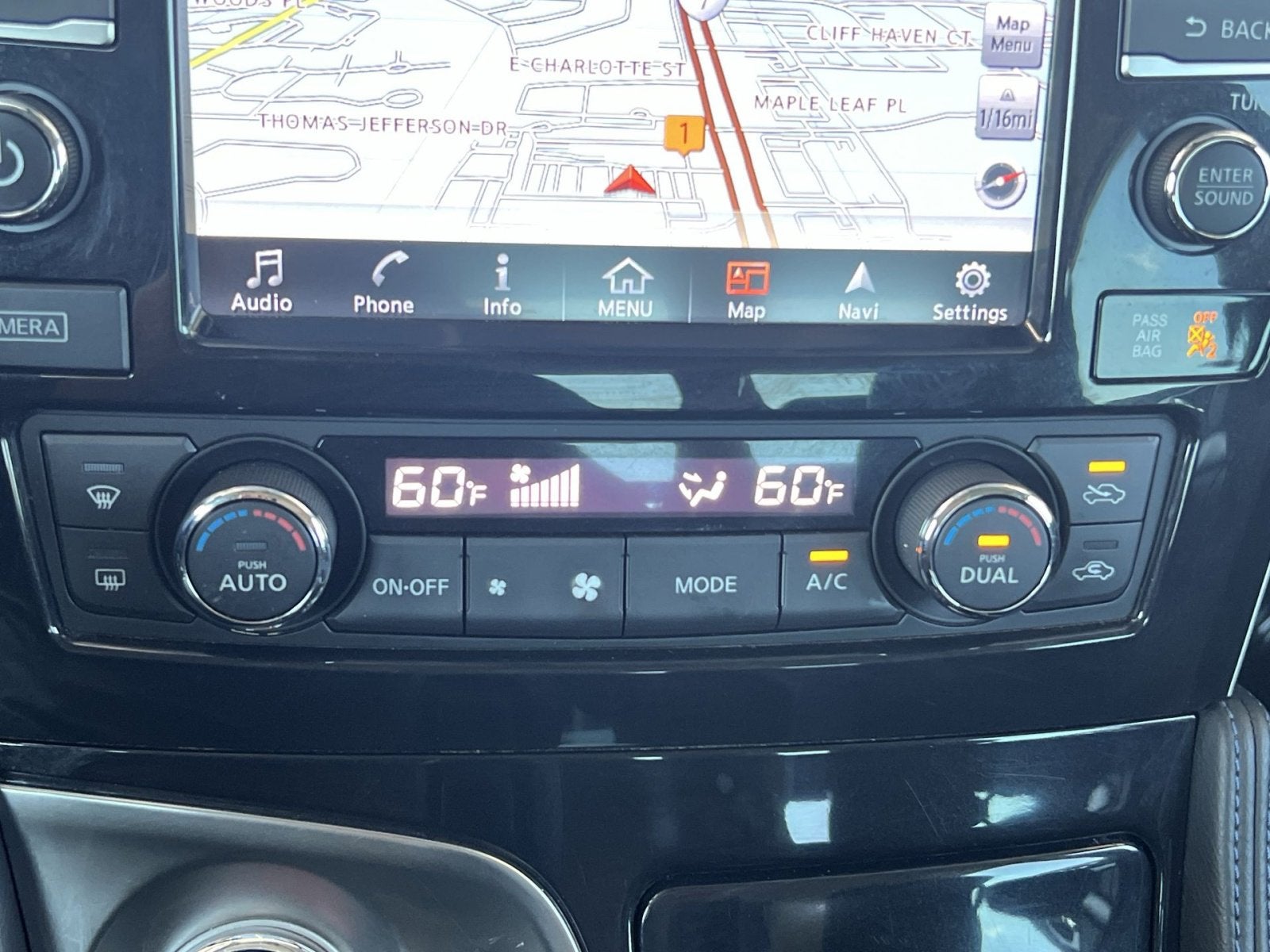 2017 Nissan Maxima SR