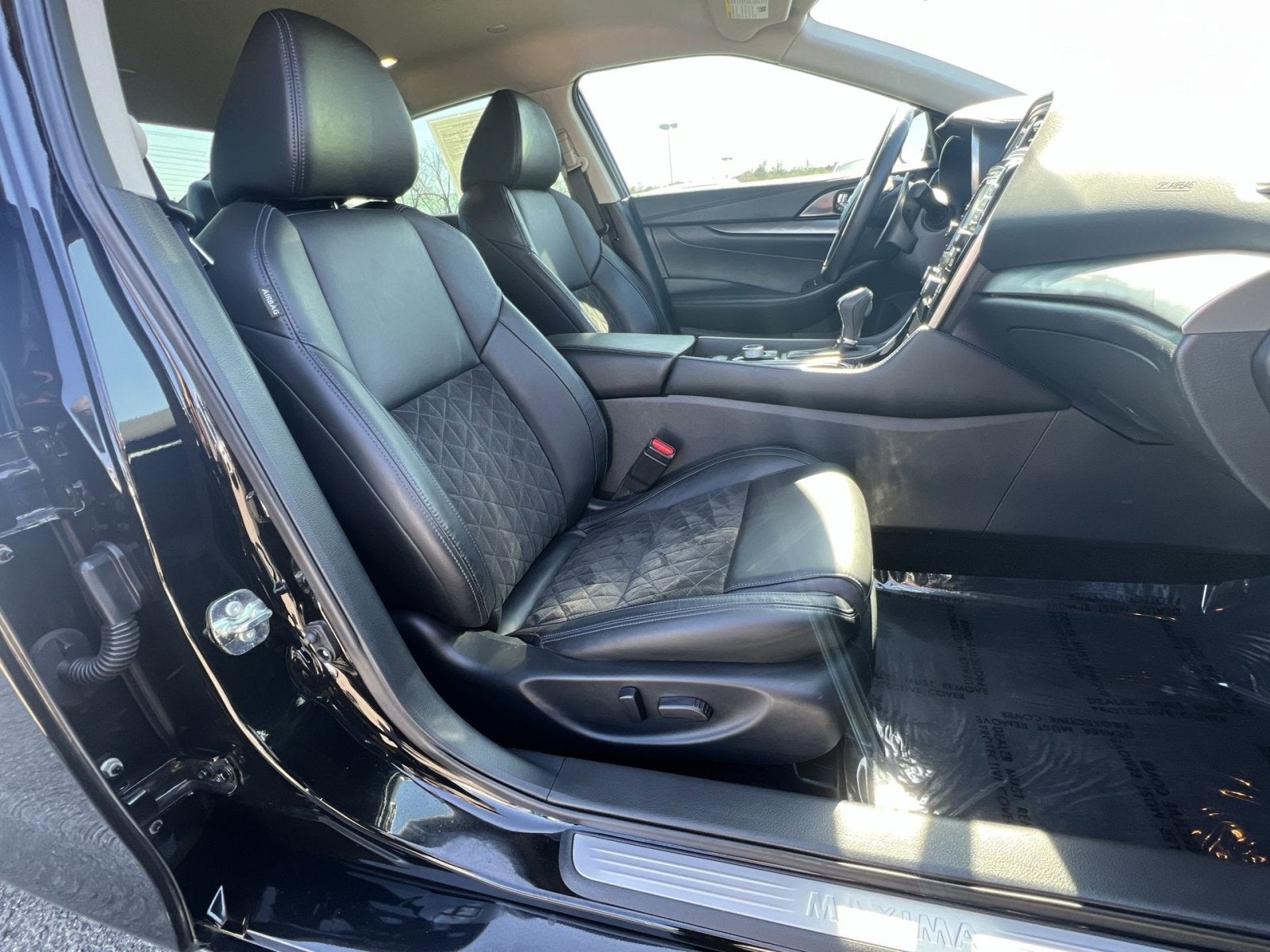 2017 Nissan Maxima SR