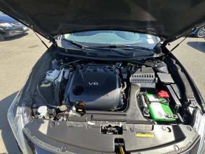 2017 Nissan Maxima SR