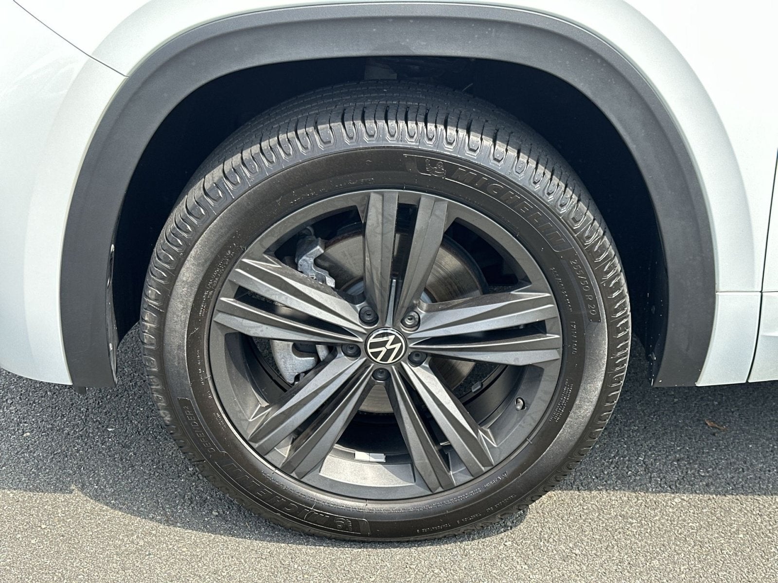 2022 Volkswagen Atlas 3.6L V6 SEL R-Line