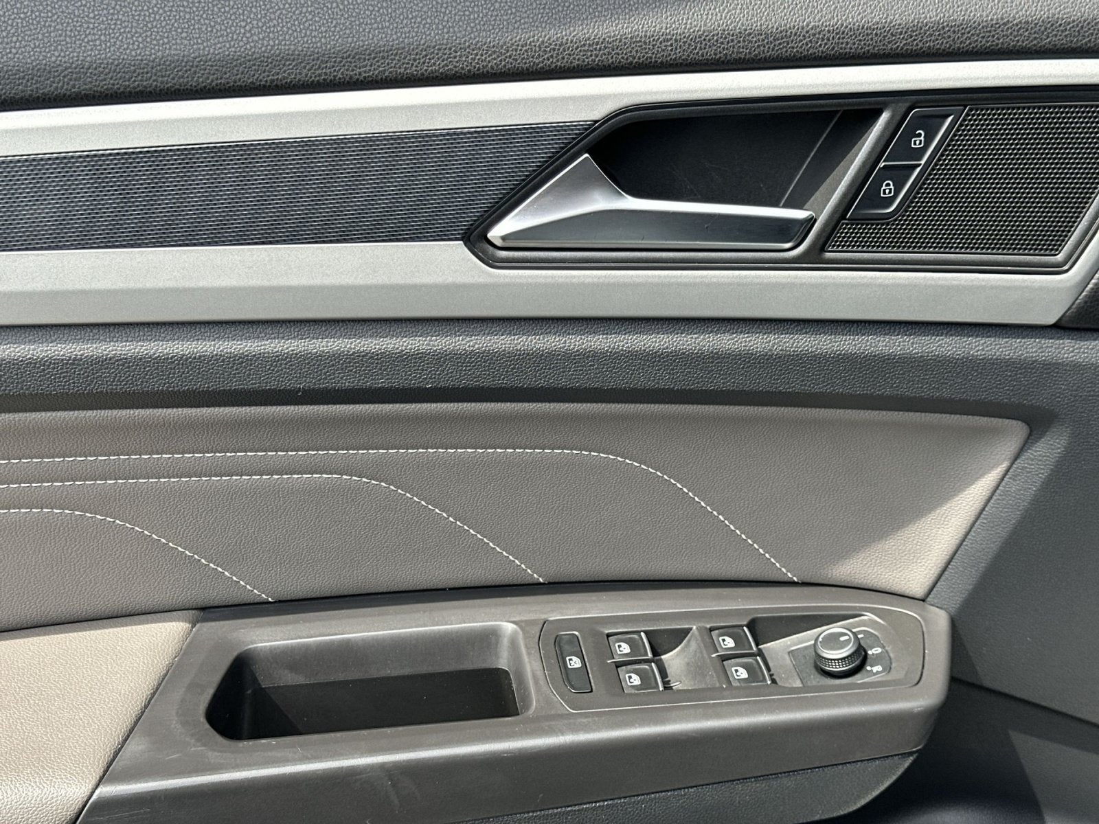 2022 Volkswagen Atlas 3.6L V6 SEL R-Line