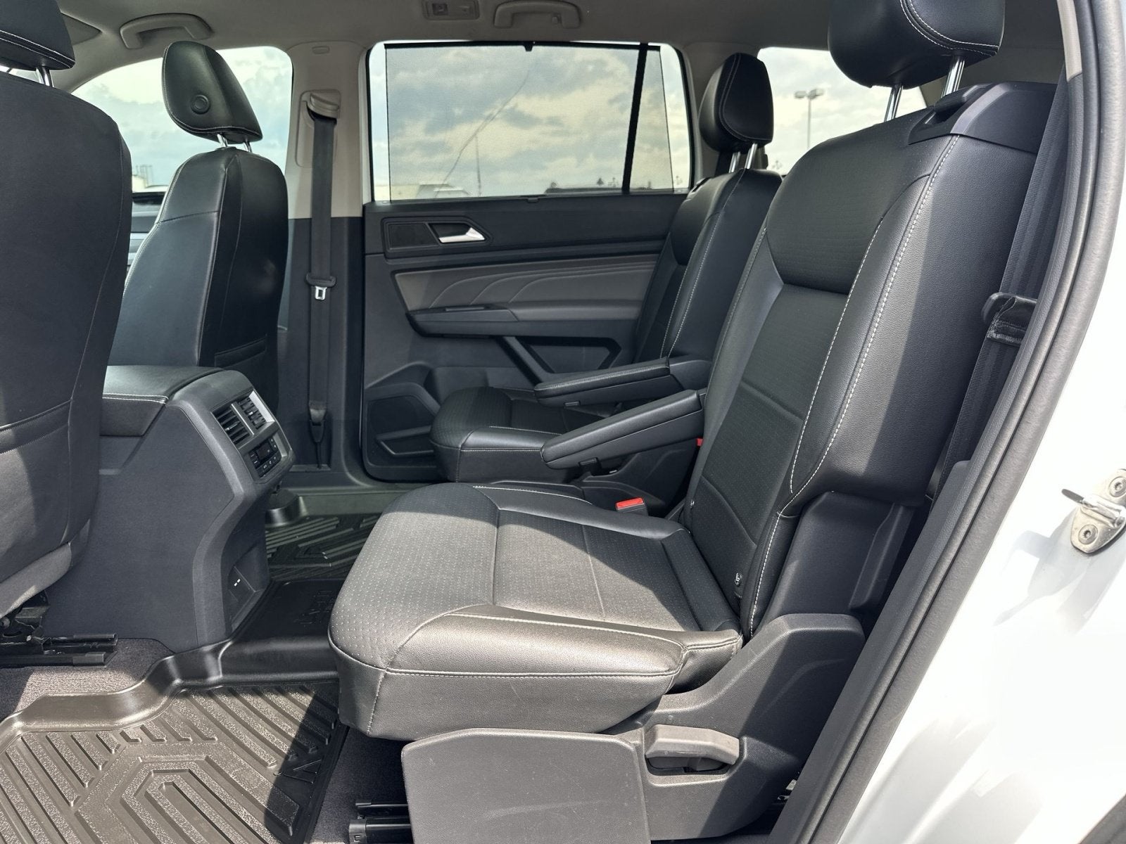 2022 Volkswagen Atlas 3.6L V6 SEL R-Line