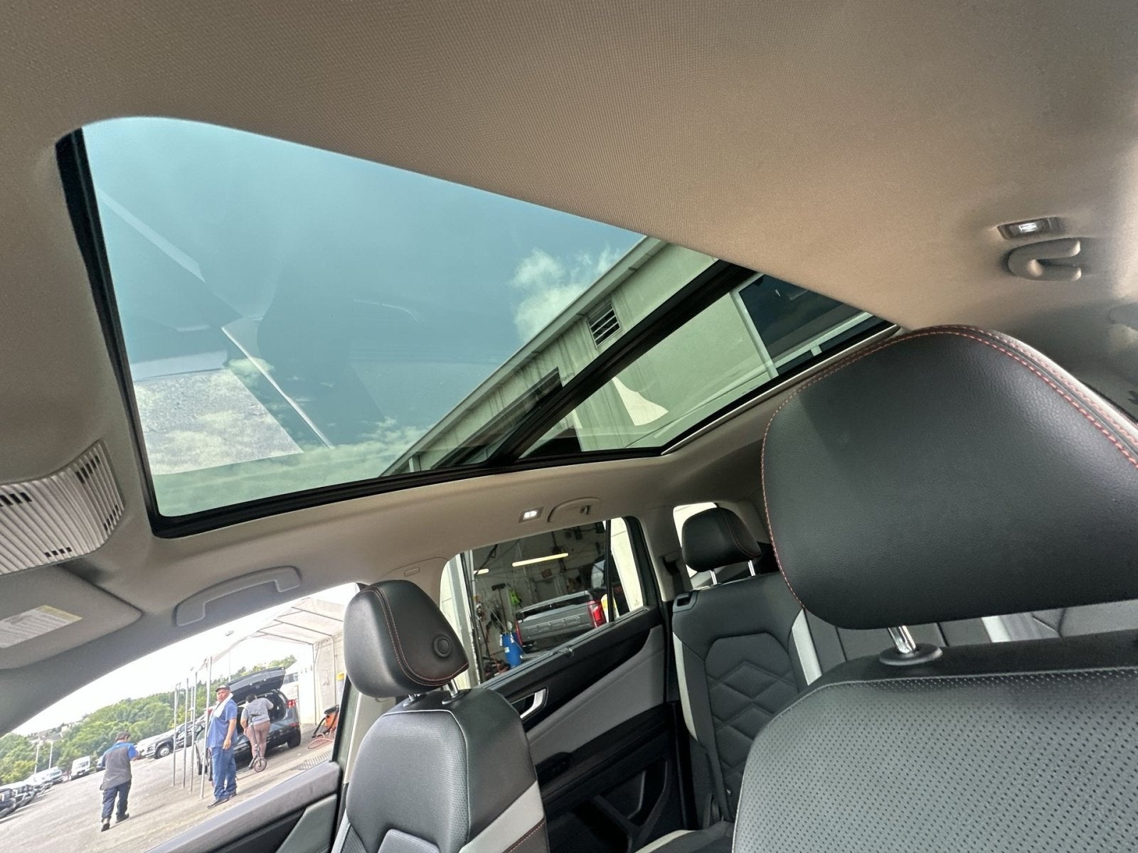 2025 Volkswagen Atlas 2.0T Peak Edition