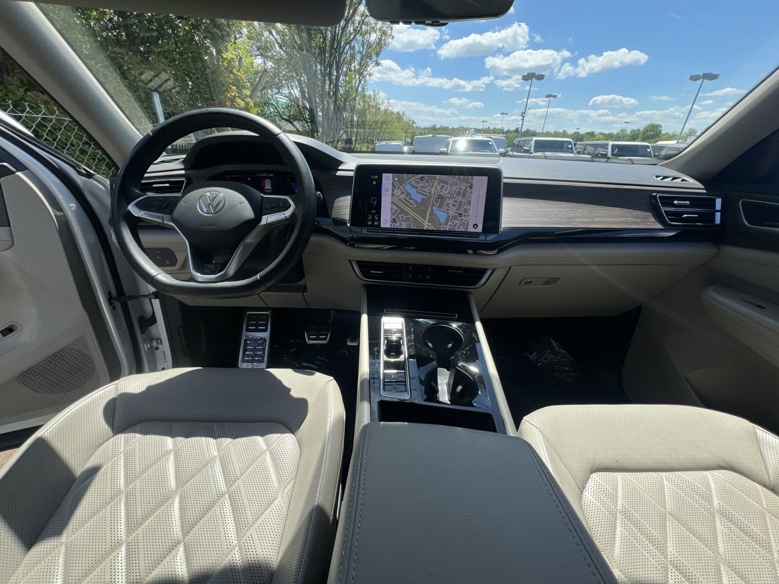 2024 Volkswagen Atlas 2.0T SEL Premium R-Line