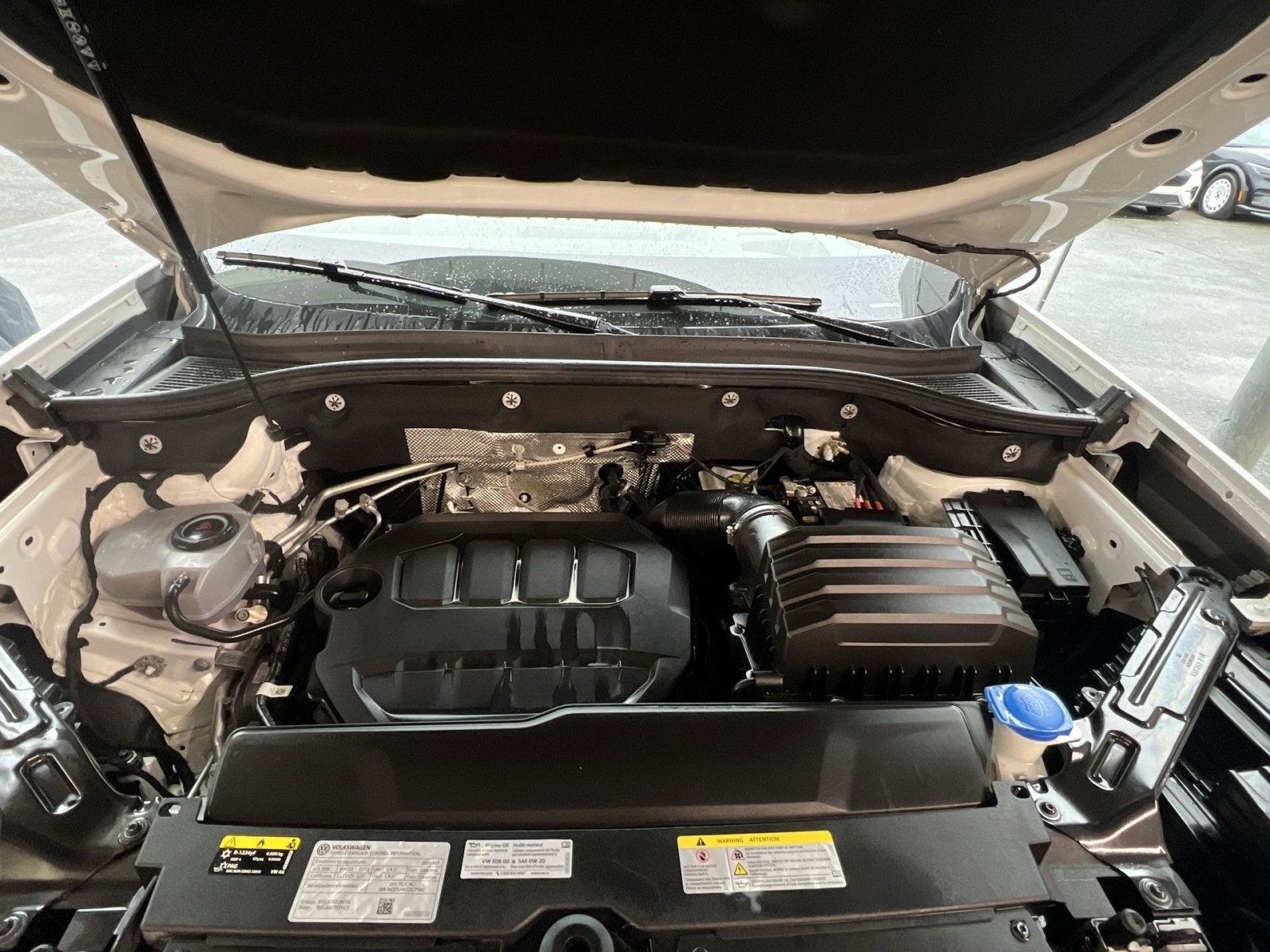 2024 Volkswagen Atlas 2.0T SEL Premium R-Line