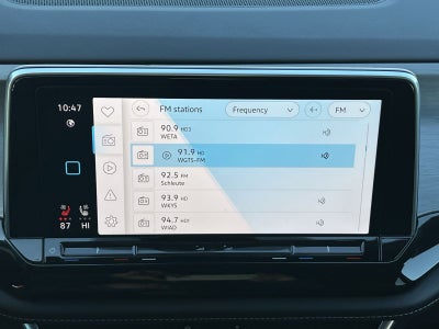 2024 Volkswagen Atlas Cross Sport 2.0T SE w/Technology