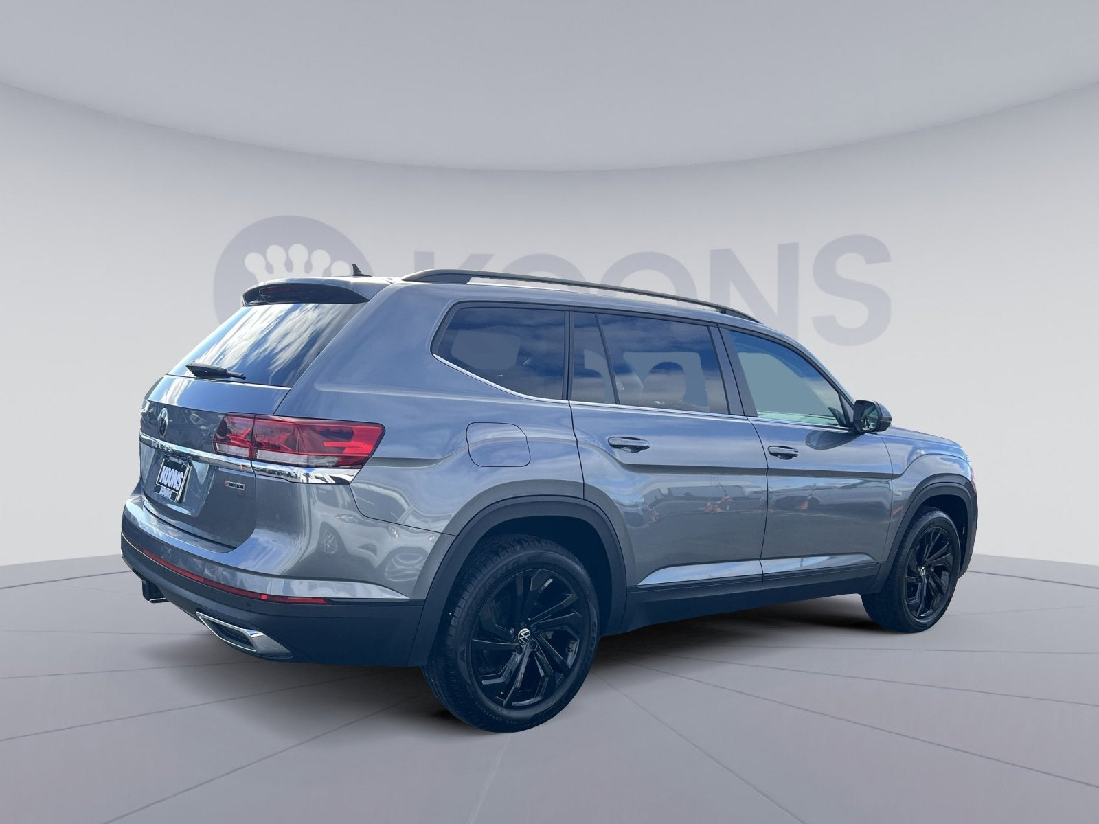 2022 Volkswagen Atlas 3.6L V6 SE w/Technology