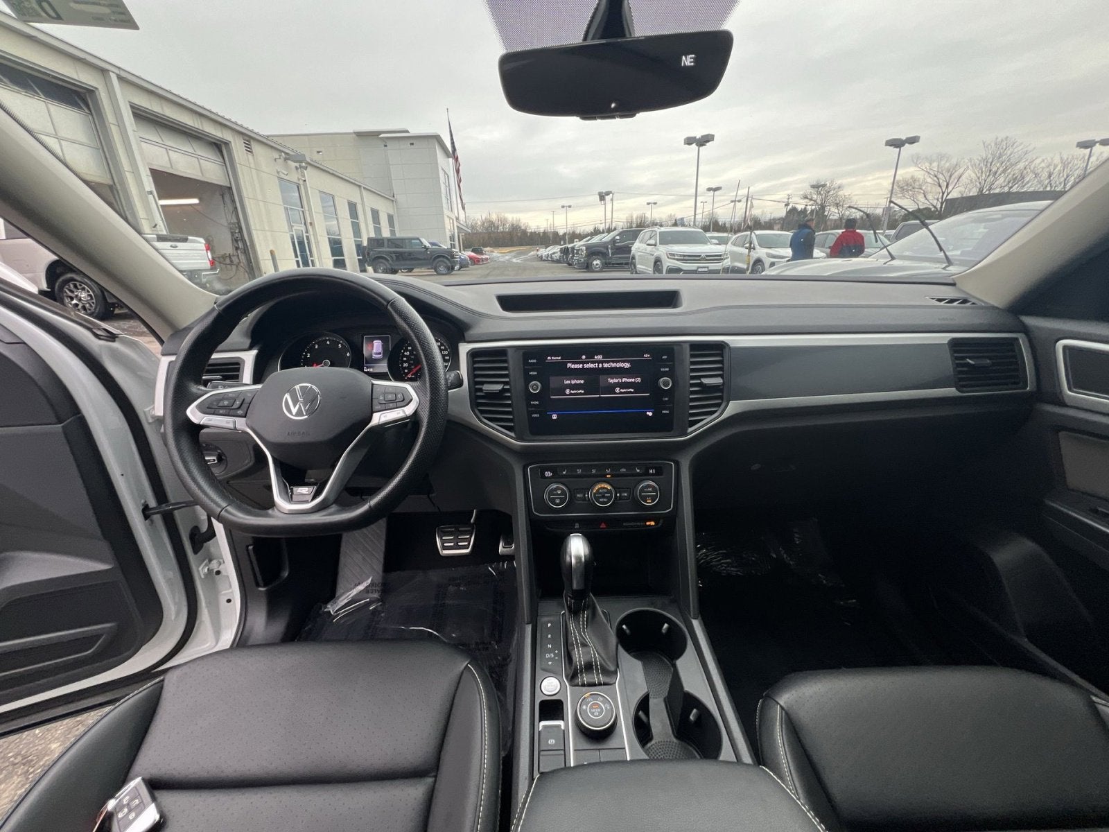 2021 Volkswagen Atlas 3.6L V6 SE w/Technology R-Line