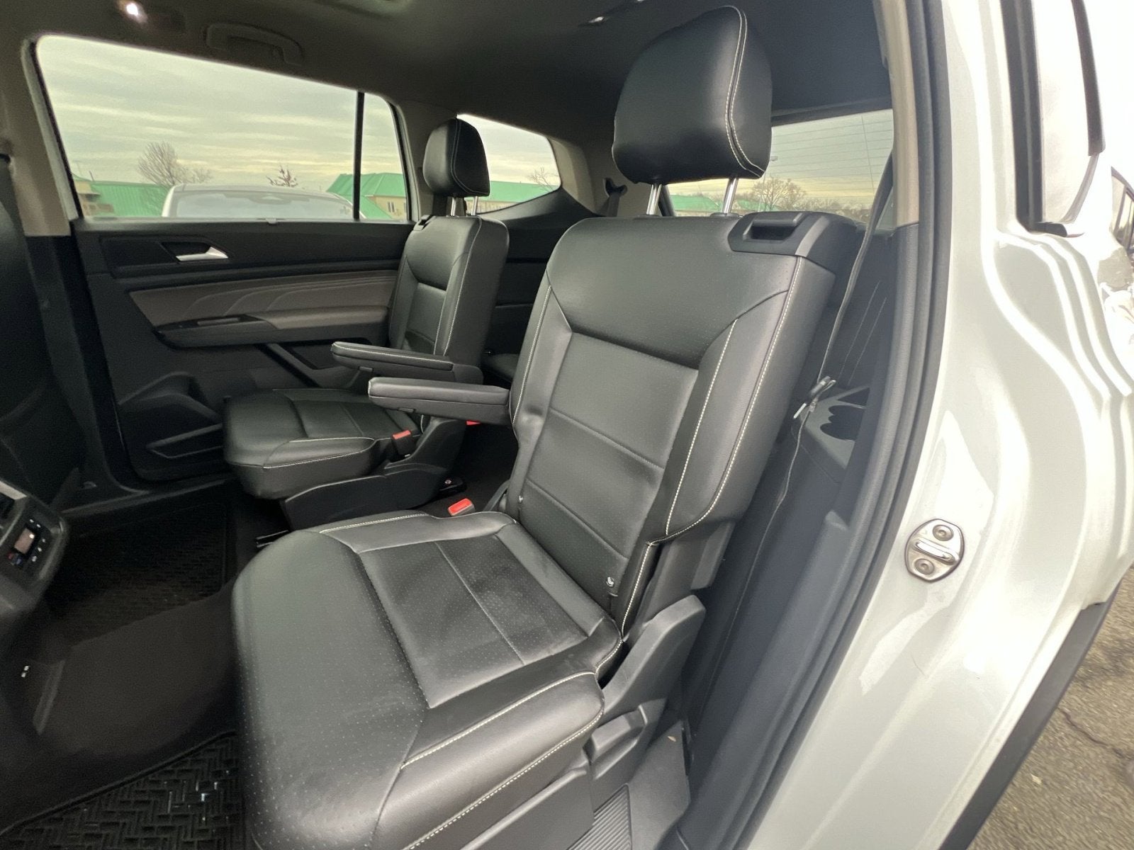 2021 Volkswagen Atlas 3.6L V6 SE w/Technology R-Line