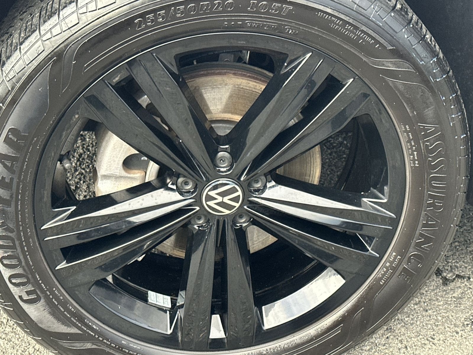 2023 Volkswagen Atlas Cross Sport 2.0T SEL R-Line Black