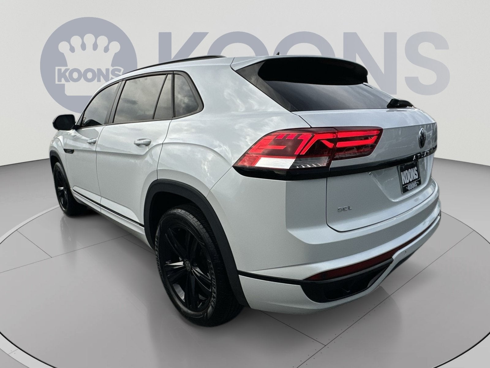 2023 Volkswagen Atlas Cross Sport 2.0T SEL R-Line Black