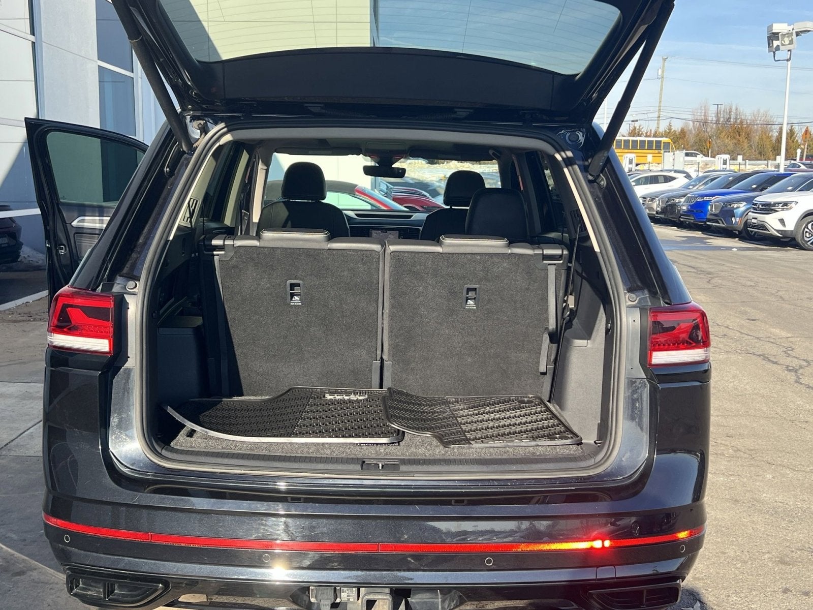 2022 Volkswagen Atlas 3.6L V6 SEL R-Line