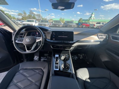 2025 Volkswagen Atlas 2.0T SE w/Technology