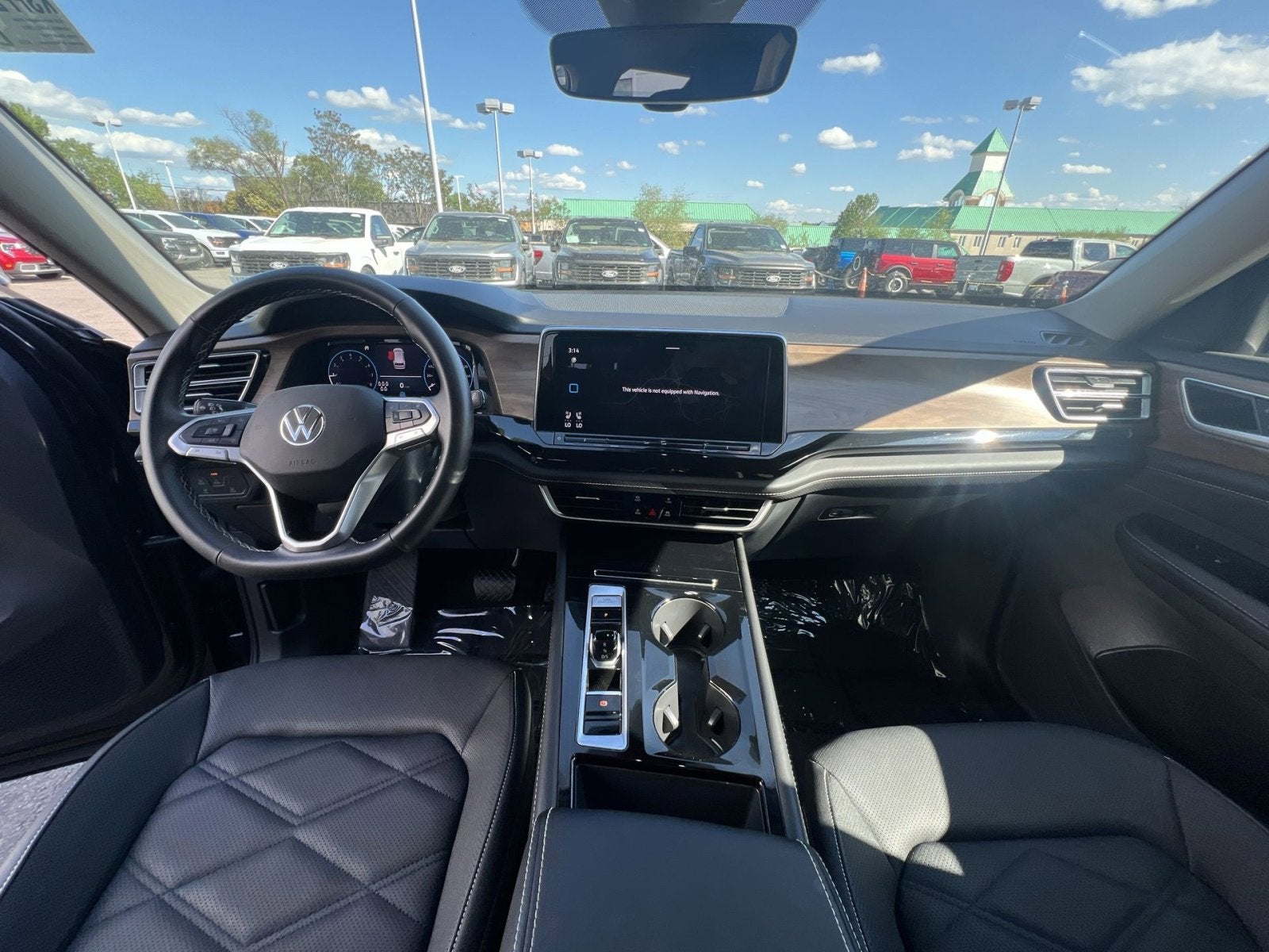 2025 Volkswagen Atlas 2.0T SE w/Technology
