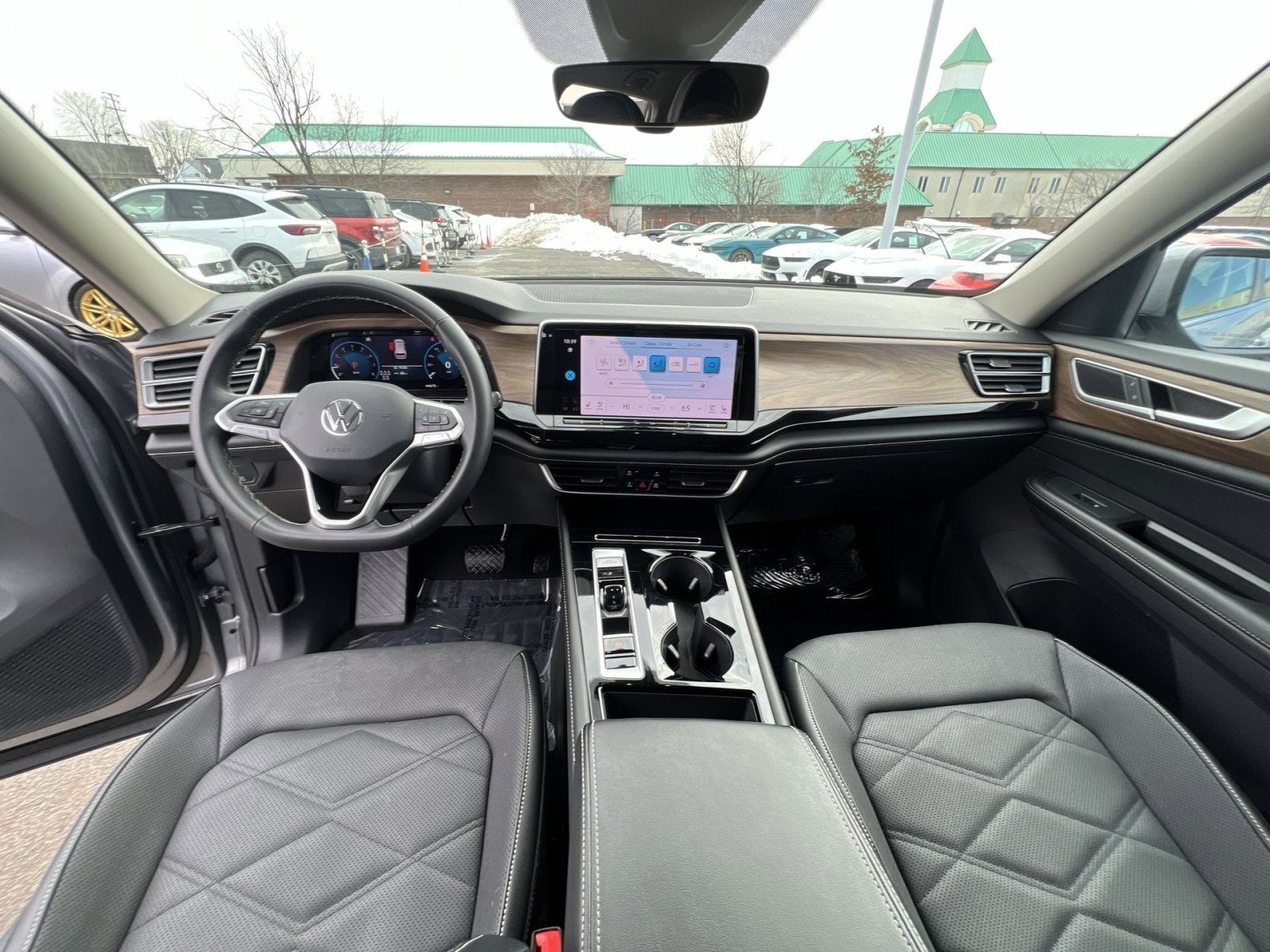 2024 Volkswagen Atlas 2.0T SE w/Technology