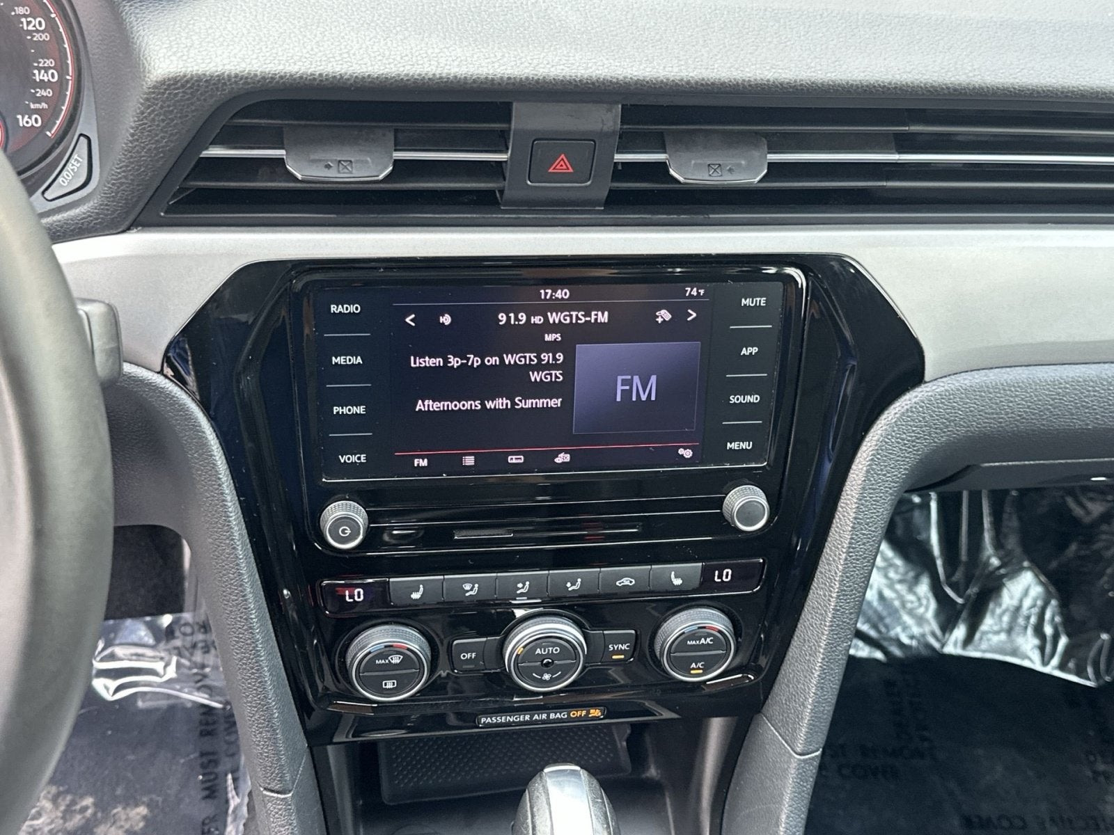 2022 Volkswagen Passat 2.0T SE