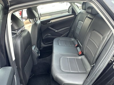 2022 Volkswagen Passat 2.0T SE